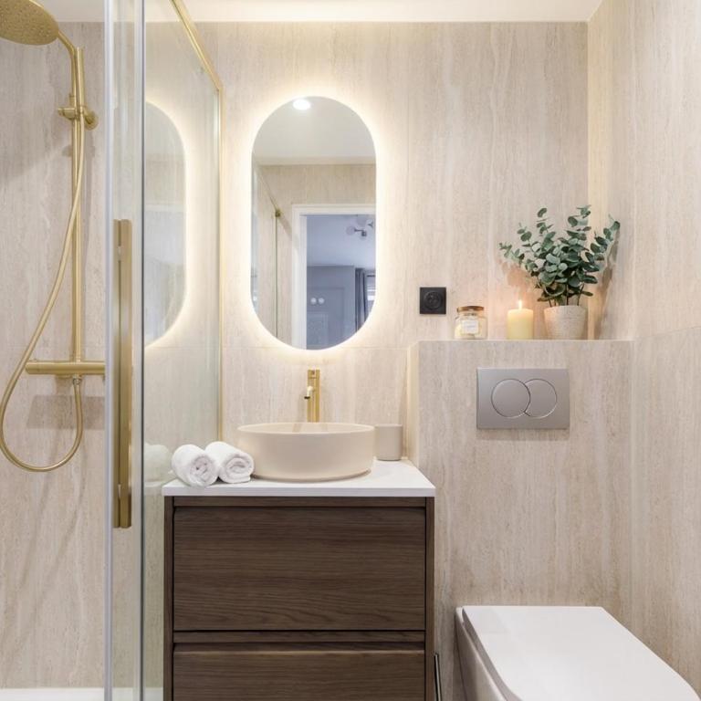 PoeticStay - Montorgueil - Three-Bedroom Apartment - 25