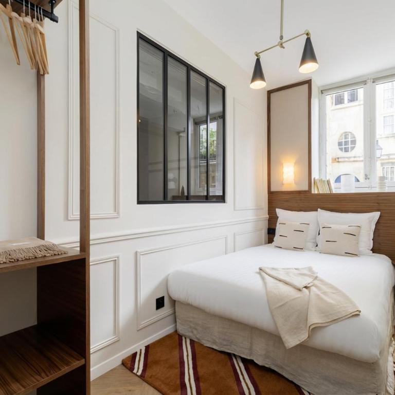 PoeticStay - Montorgueil - Three-Bedroom Apartment - 18