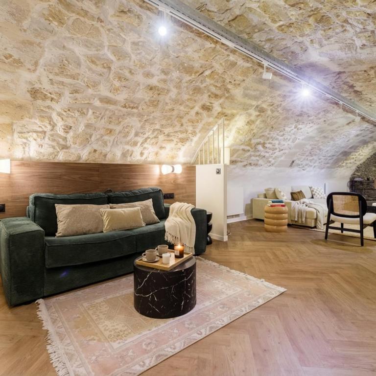 PoeticStay - Montorgueil - Three-Bedroom Apartment - 3