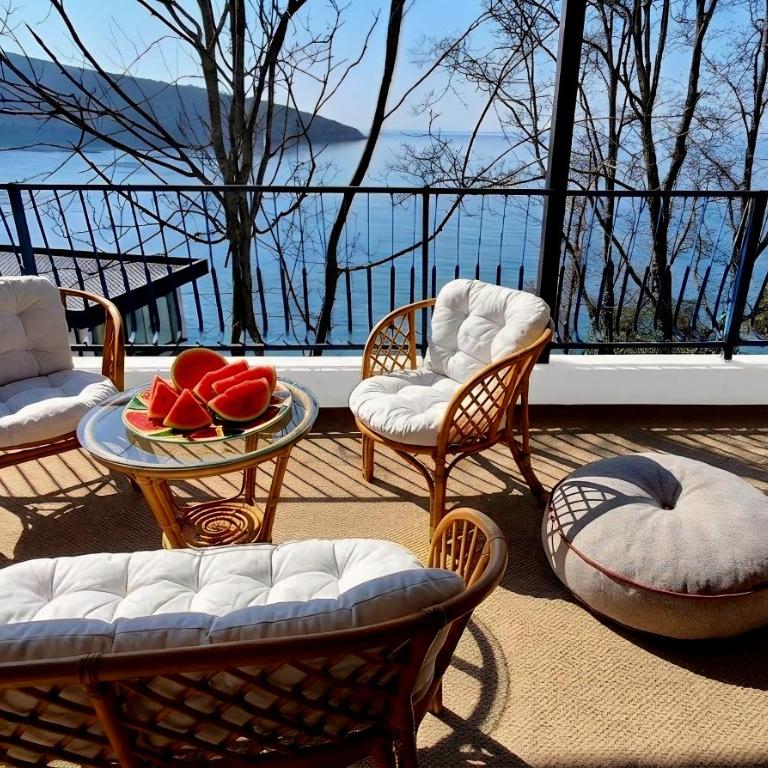 Beach House Kruče - Apartman sa 2 Spavaće Sobe, Balkonom i Pogledom na More - 1