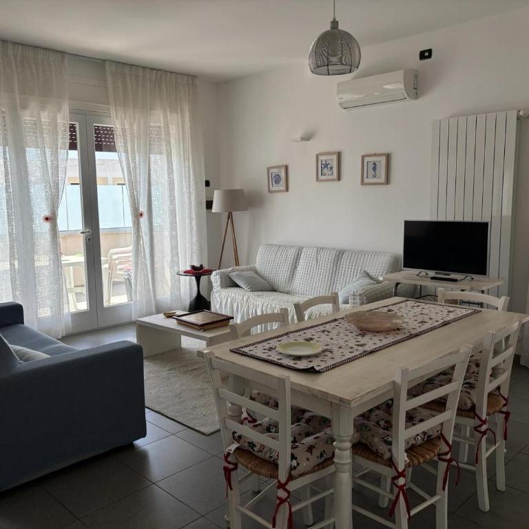 Appartamento a pochi passi dal mare - Three-Bedroom Apartment - 7