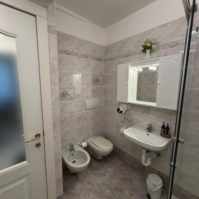 Suite romantica a Como Centro - Appartamento con 1 Camera da Letto - 16