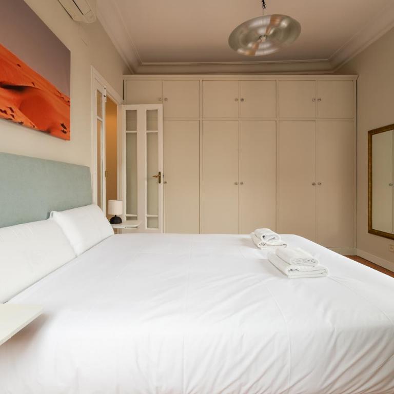 Exclusivo, Céntrico y Elegante Apartamento a 1 Min Plaza Mayor - Two-Bedroom Apartment - 25