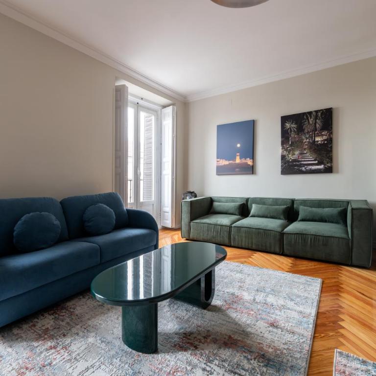 Exclusivo, Céntrico y Elegante Apartamento a 1 Min Plaza Mayor - Two-Bedroom Apartment - 36
