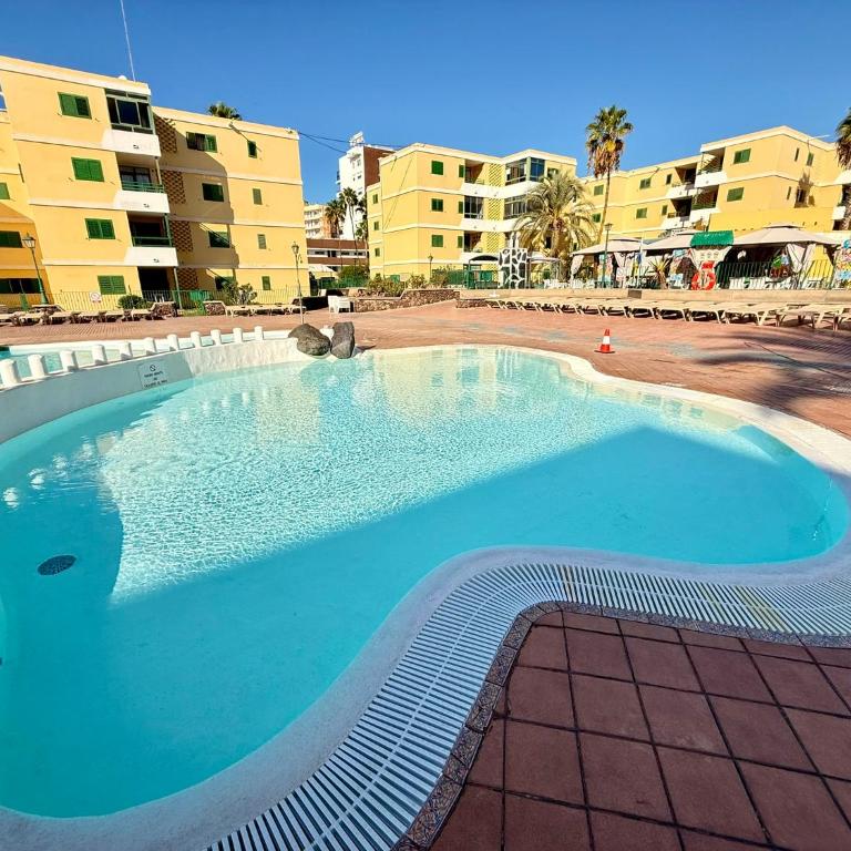 Sol, piscina y playa para tus vacaciones - Apartamento de 2 dormitorios - 25