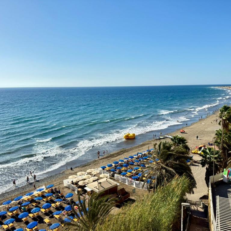 Sol, piscina y playa para tus vacaciones - Apartamento de 2 dormitorios - 16