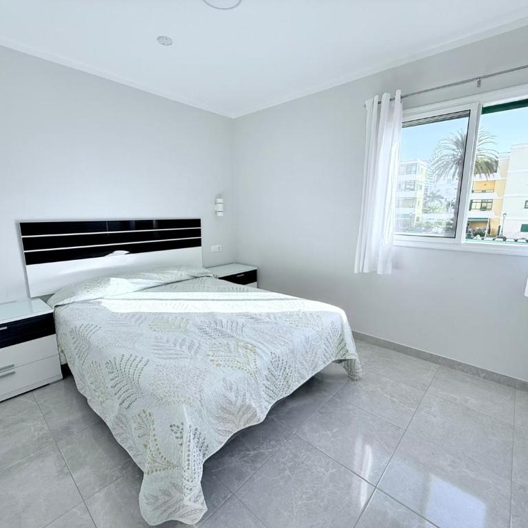Sol, piscina y playa para tus vacaciones - Apartamento de 2 dormitorios - 9
