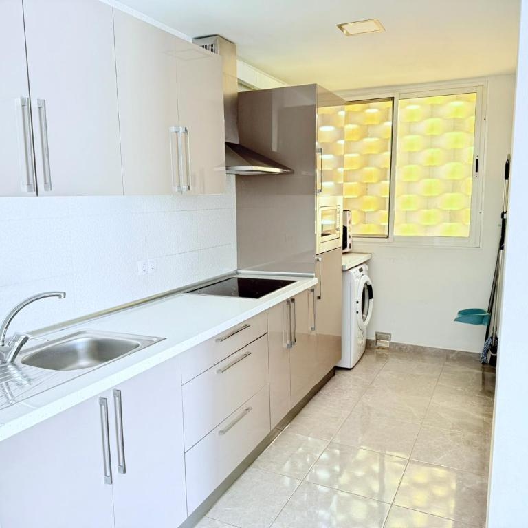 Sol, piscina y playa para tus vacaciones - Apartamento de 2 dormitorios - 30
