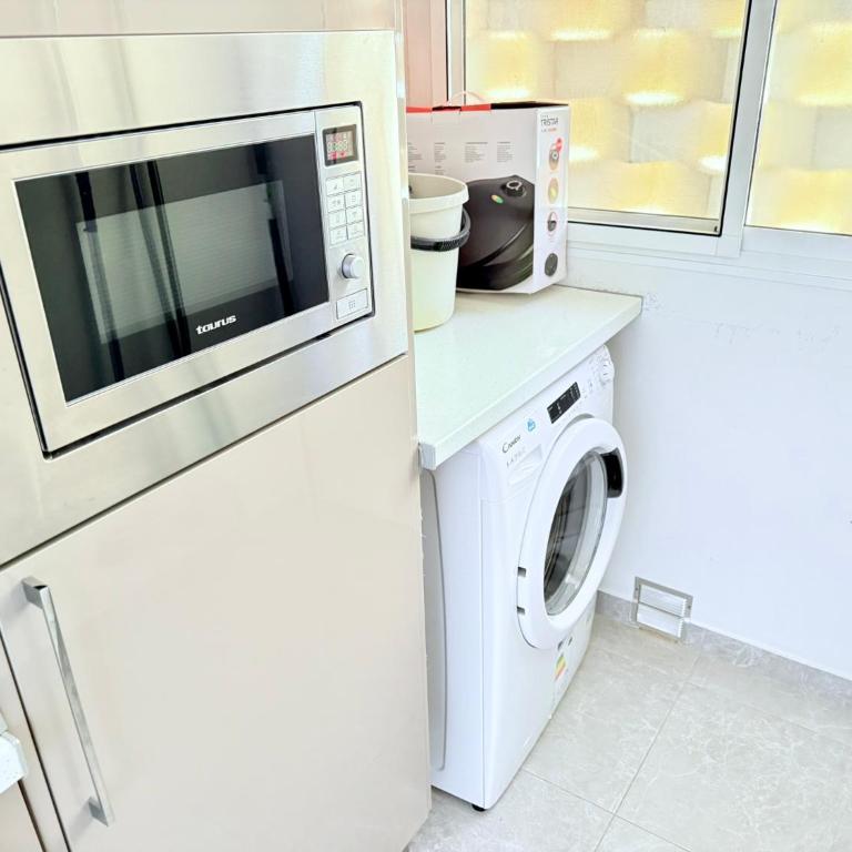 Sol, piscina y playa para tus vacaciones - Apartamento de 2 dormitorios - 31