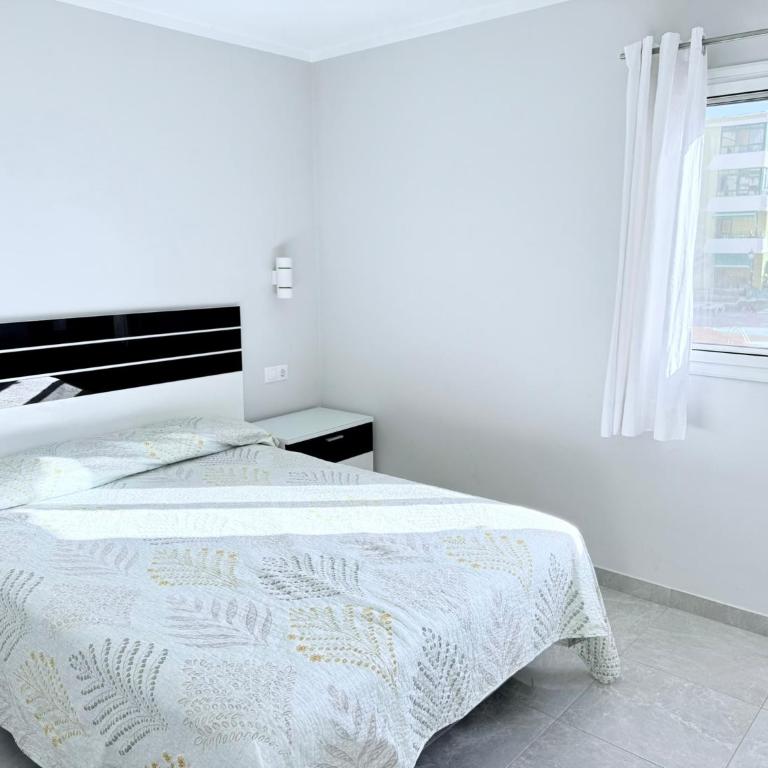 Sol, piscina y playa para tus vacaciones - Apartamento de 2 dormitorios - 11