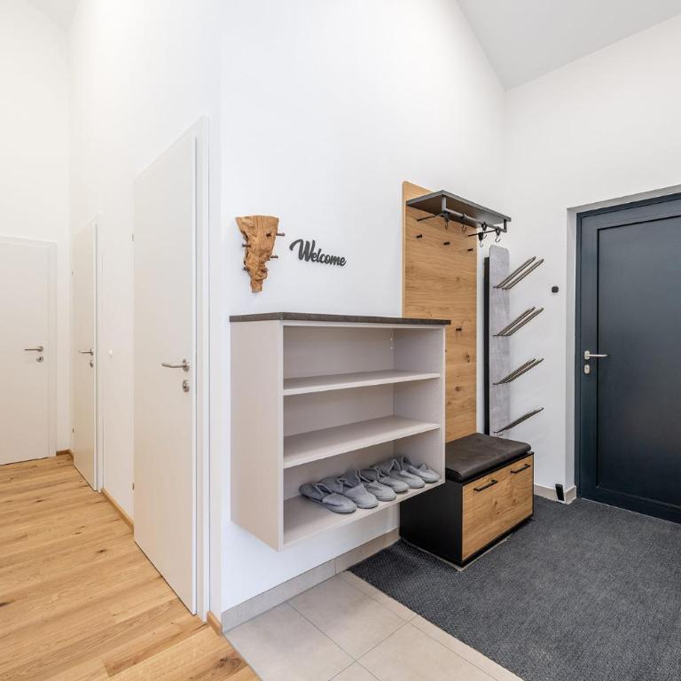 Wiesenblick Residences - by myNests - Apartment mit 2 Schlafzimmern mit Balkon und Terrasse - 11