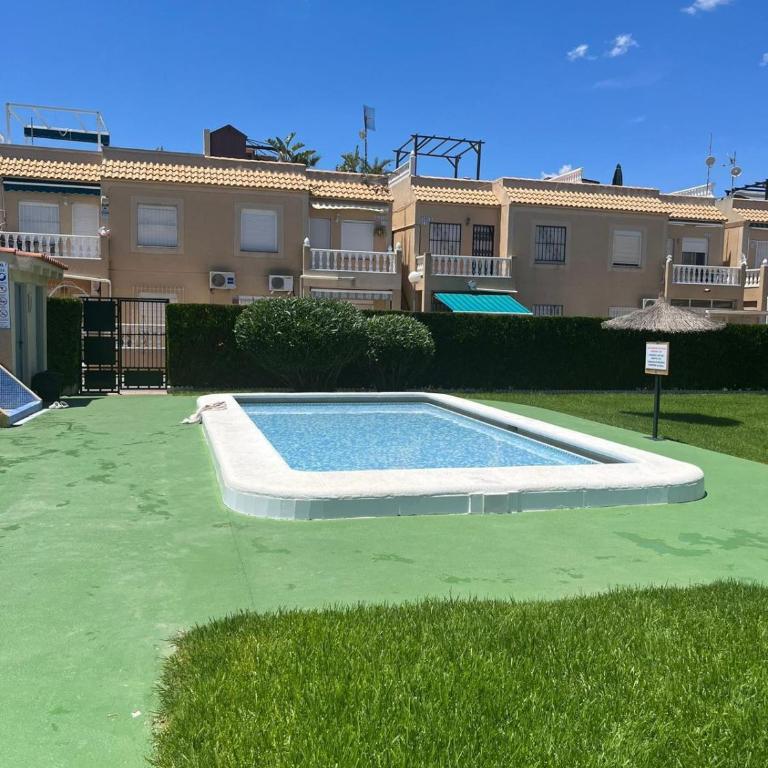 Spacious 3-Bed Apartment with Stunning Lake Views - Apartamento de 3 dormitorios - 43