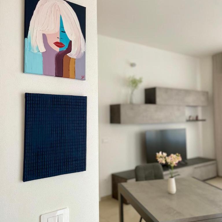 Central Modern Apartment near Lake Como with Elevator and Air Conditioning - Appartamento con 1 Camera da Letto - 2