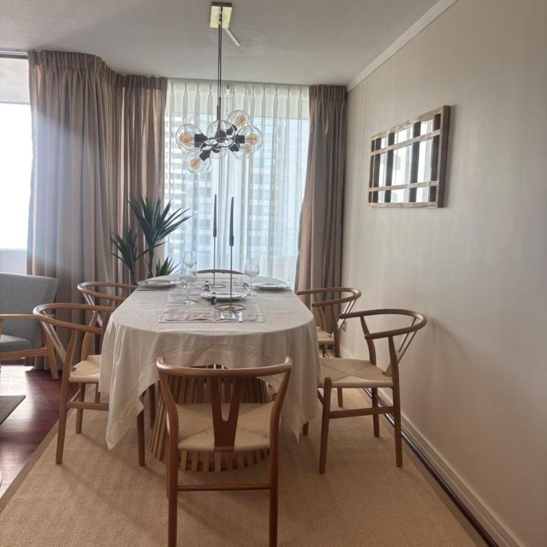 Parque Arauco Elegant apartment with balcony and pool - Two-Bedroom Apartment - 28