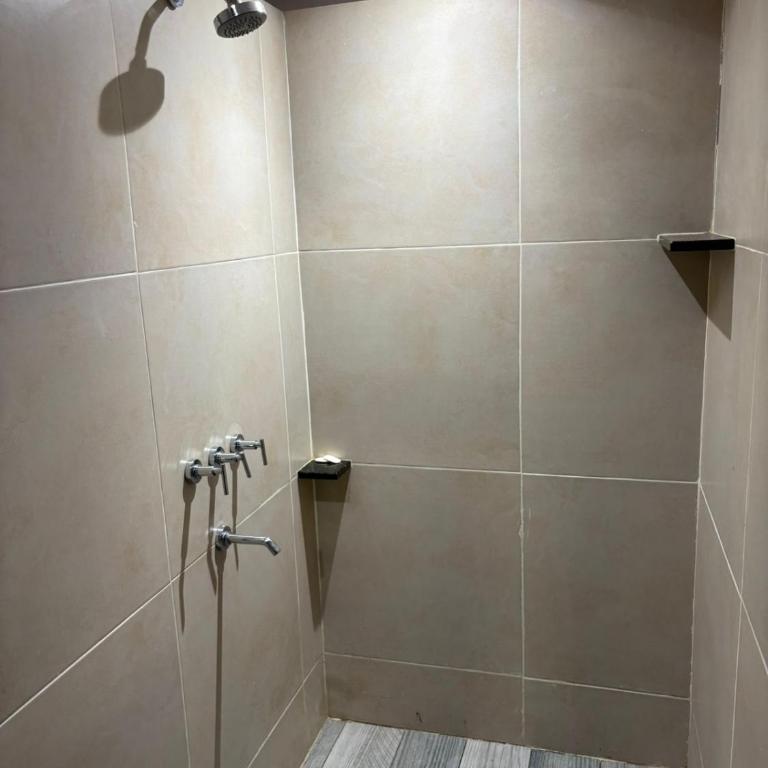 Casa amplia en ubicación tranquila de la ciudad - Two-Bedroom Apartment - 47
