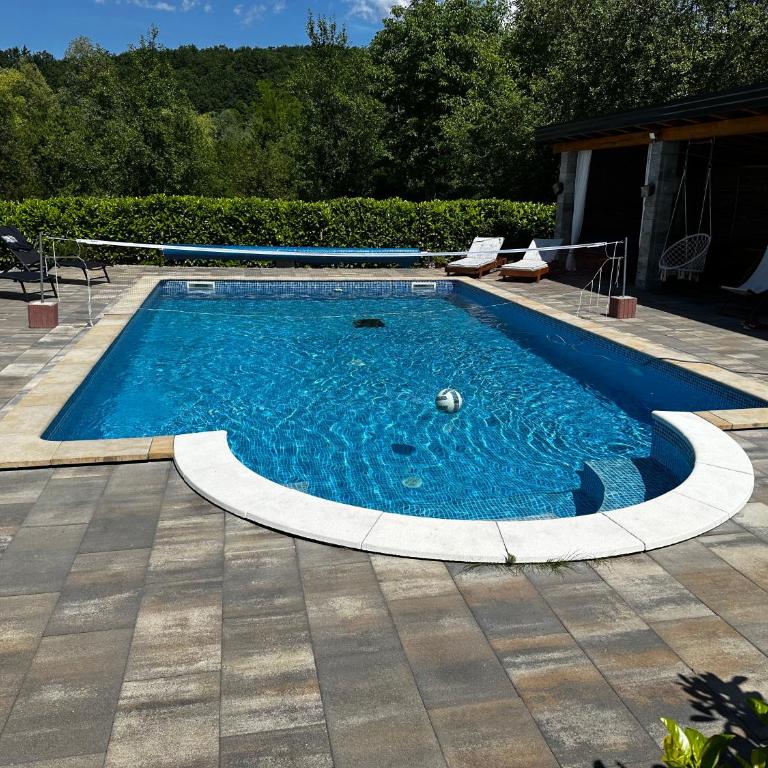 Oasis of peace - Three-Bedroom House - 36