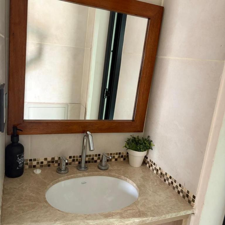 Casa amplia en ubicación tranquila de la ciudad - Two-Bedroom Apartment - 29