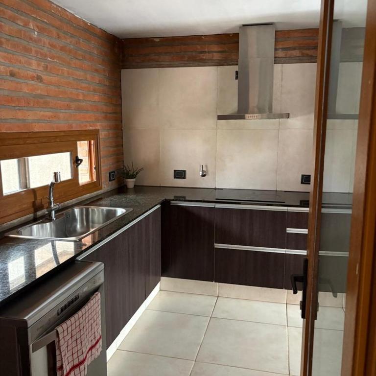 Casa amplia en ubicación tranquila de la ciudad - Two-Bedroom Apartment - 11