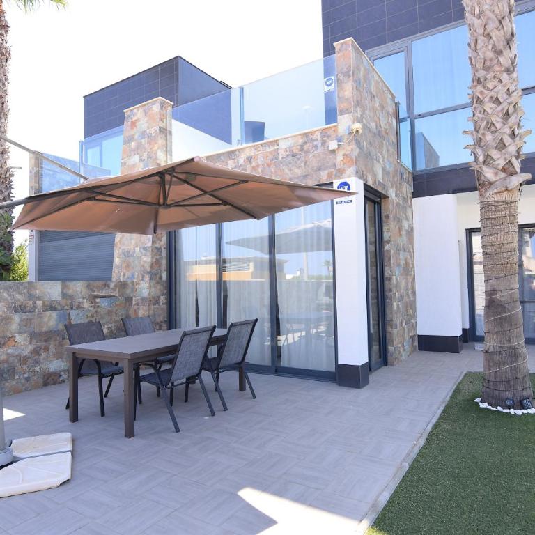Encatadora casa en Cabo Roig - Apartamento de 2 dormitorios - 7