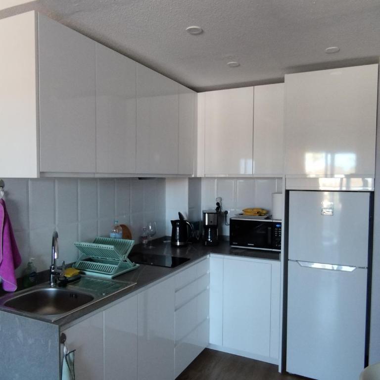 Sunrise Parrot Oasis - Two-Bedroom Apartment - 17