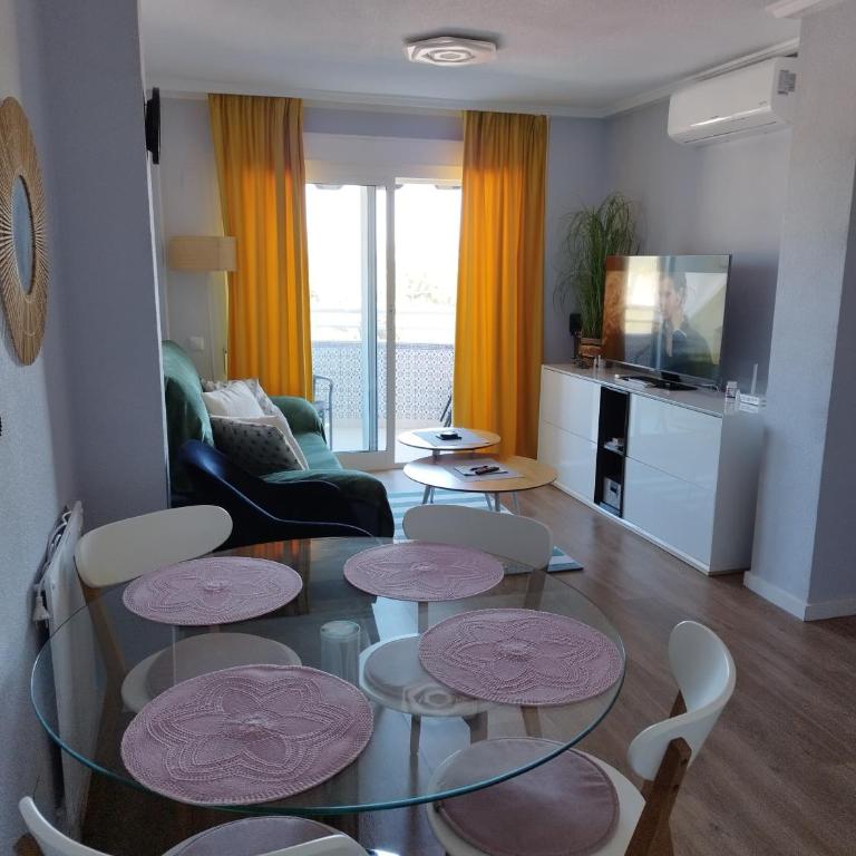 Sunrise Parrot Oasis - Two-Bedroom Apartment - 10