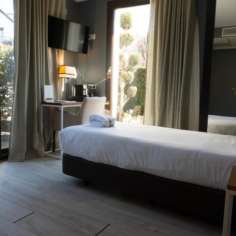 Hôtel Les Muses - Chambre Simple Supérieure - 1