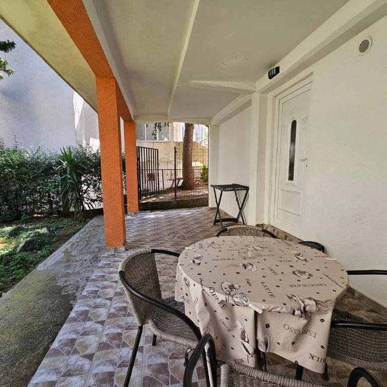 Budva Apartment Hills - Apartman sa 2 Spavaće Sobe - 3
