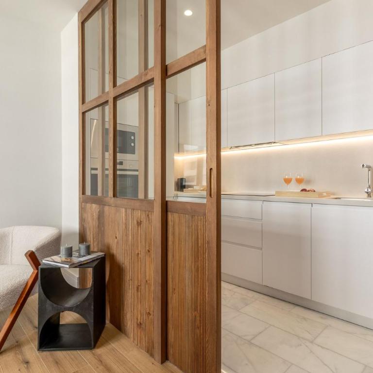 Bright 2-Bed Apartment Near Santiago Bernabéu - Apartment - 7