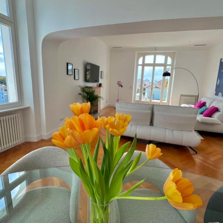 Cannes Tassigny Stylish - 2 Bedroom Apartment Sleeps 5 Free Parking - Apartment - 7