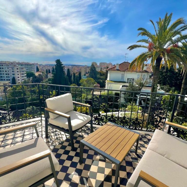 Cannes Tassigny Stylish - 2 Bedroom Apartment Sleeps 5 Free Parking - Apartment - 10