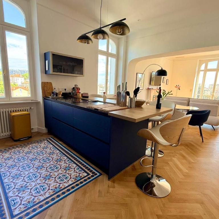 Cannes Tassigny Stylish - 2 Bedroom Apartment Sleeps 5 Free Parking - Apartment - 11
