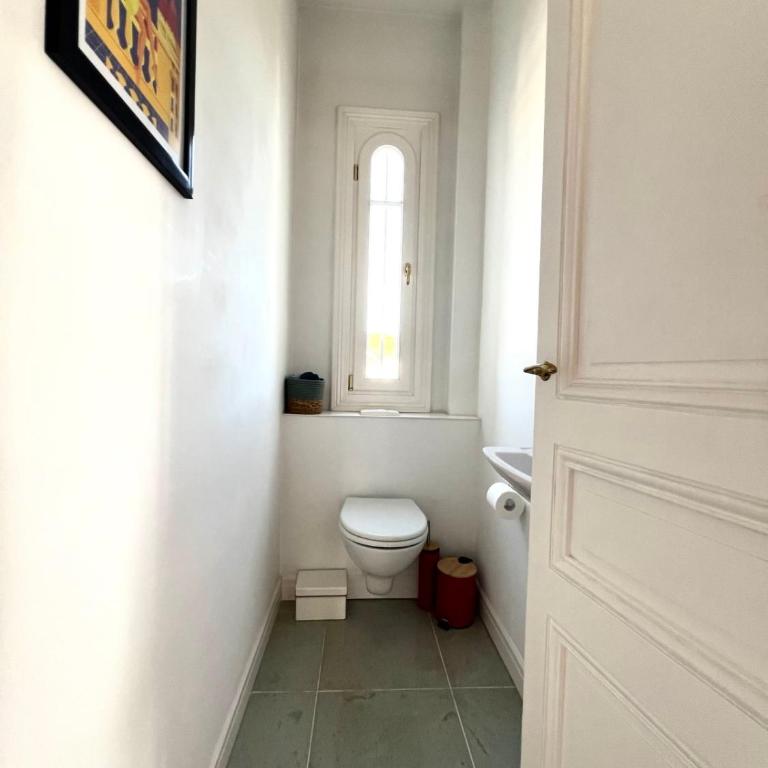 Cannes Tassigny Stylish - 2 Bedroom Apartment Sleeps 5 Free Parking - Apartment - 37