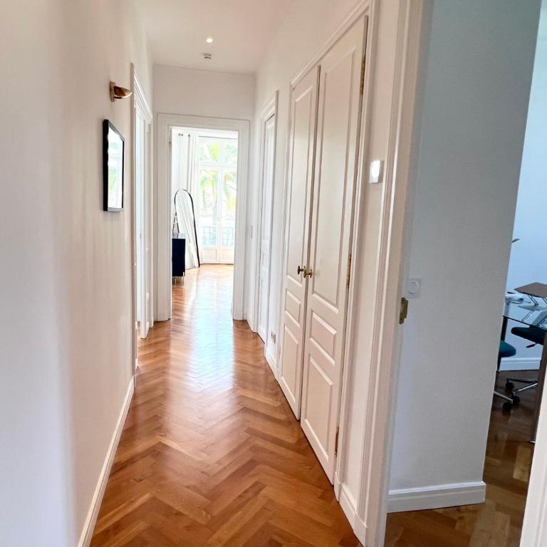 Cannes Tassigny Stylish - 2 Bedroom Apartment Sleeps 5 Free Parking - Apartment - 38