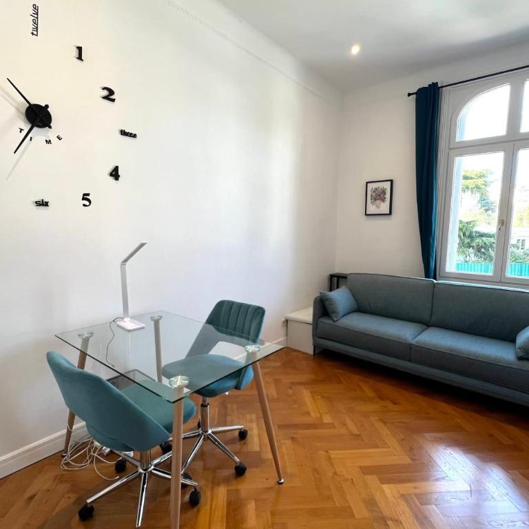Cannes Tassigny Stylish - 2 Bedroom Apartment Sleeps 5 Free Parking - Apartment - 40