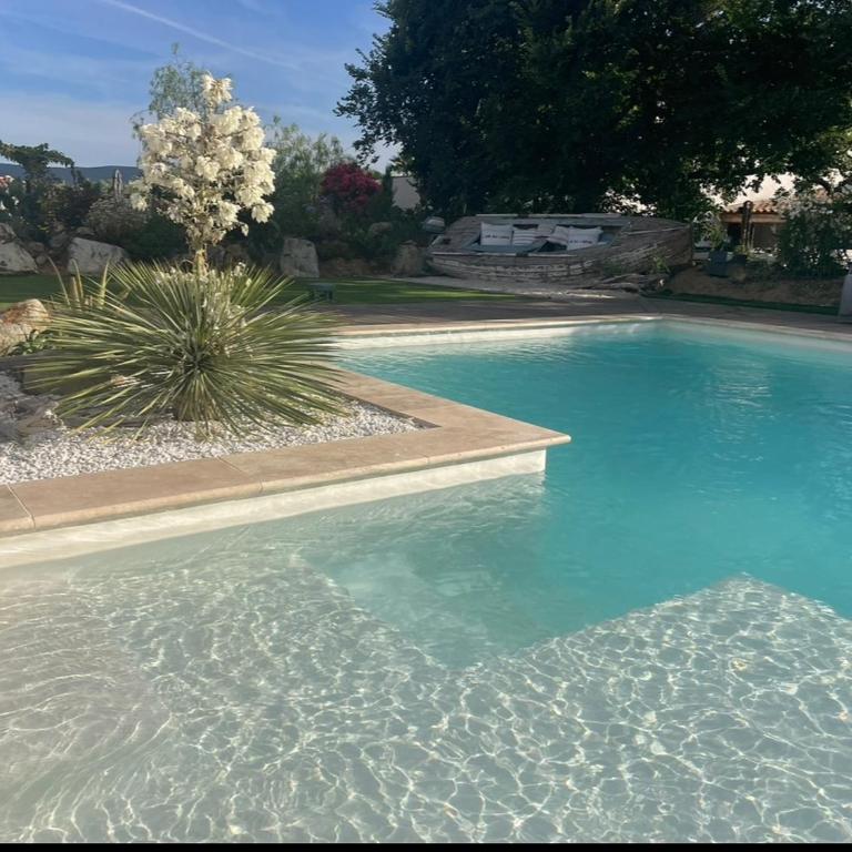 Villa moderne dans le Golfe de Saint Tropez, à 2 km de la mer - Villa - 30