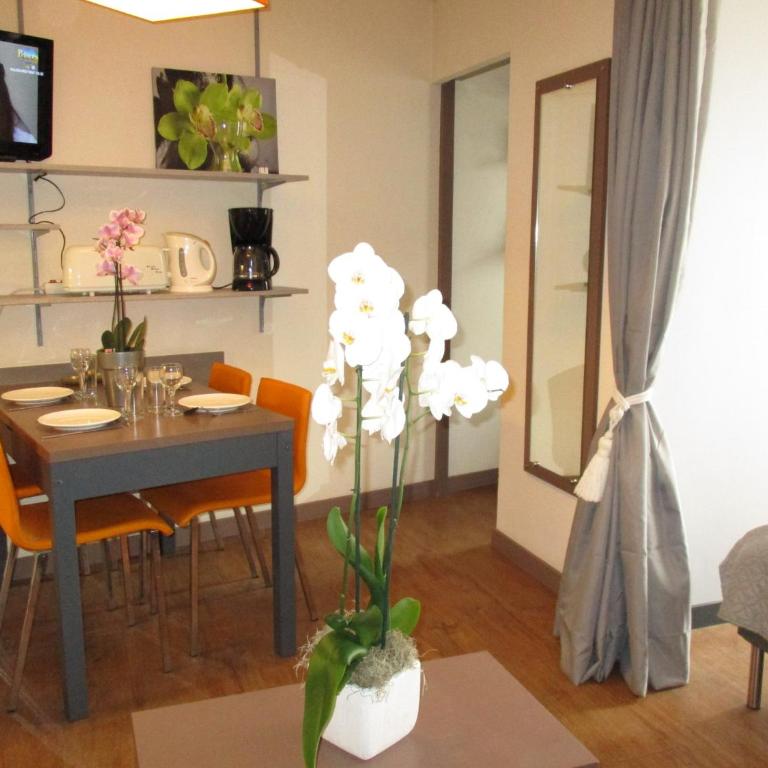 SOPHIES HOMES FÉLIBRIGES BEACH & PALAIS des FESTIVALS - Appartement - Vue sur Piscine - 11