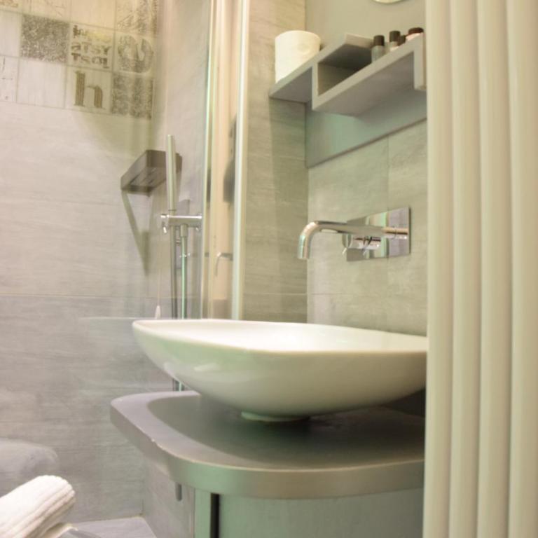 Design&Art Pie' - cozy & romantic moments in the heart of Rome - Camera Matrimoniale - 9