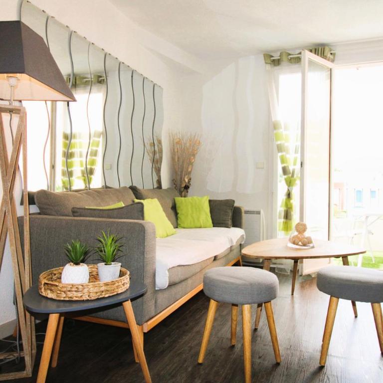 PCOGASTO - Golfe de St-Tropez - Appartement dans résidence avec piscine avec vue sur marina - Appartement 2 Chambres - 2