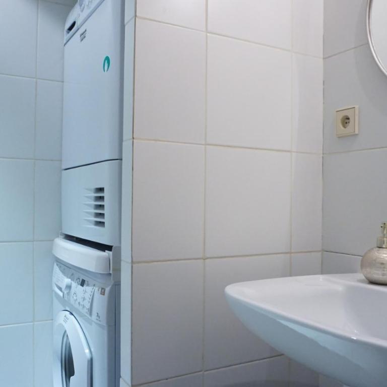 2-room in heart of Paris-Marais - One-Bedroom Apartment - 37