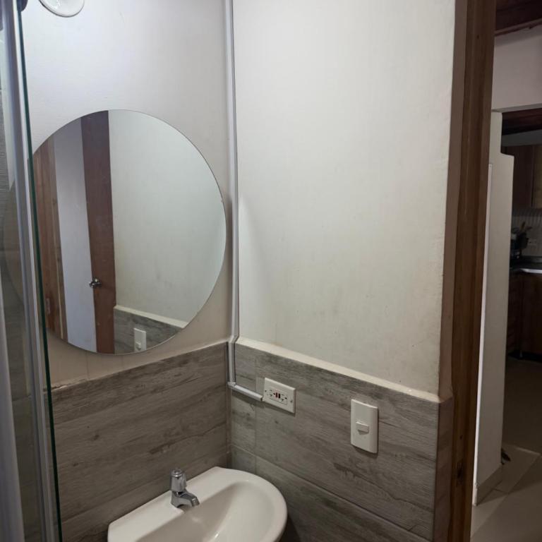 Apartamento muy completo con excelente ubicación - Apartamento de 3 dormitorios con balcón - 10