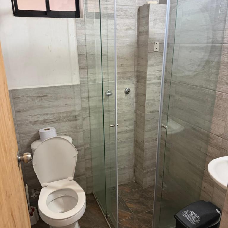 Apartamento muy completo con excelente ubicación - Apartamento de 3 dormitorios con balcón - 9