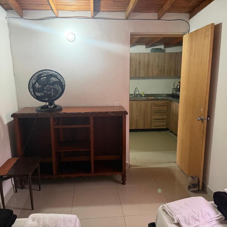 Apartamento muy completo con excelente ubicación - Apartamento de 3 dormitorios con balcón - 14