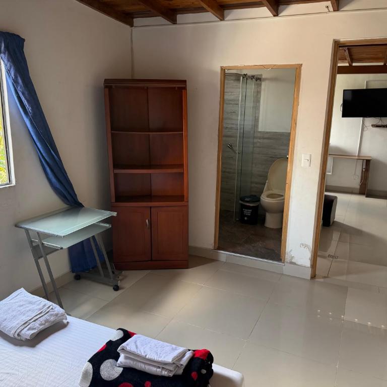Apartamento muy completo con excelente ubicación - Apartamento de 3 dormitorios con balcón - 8