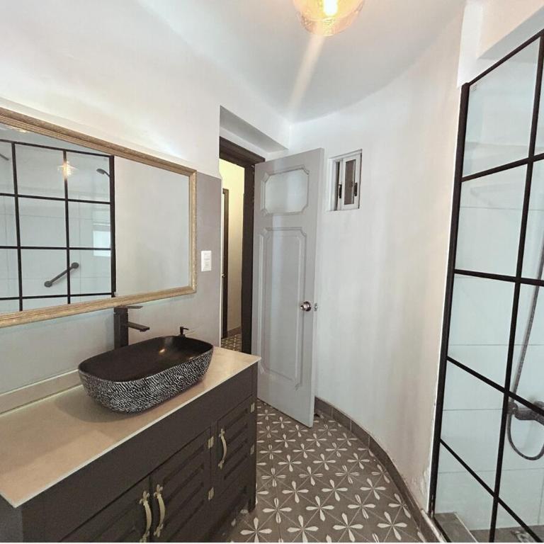 Refugio Urbano de Diseño en el Corazón de Santiago - Standard Apartment - 18