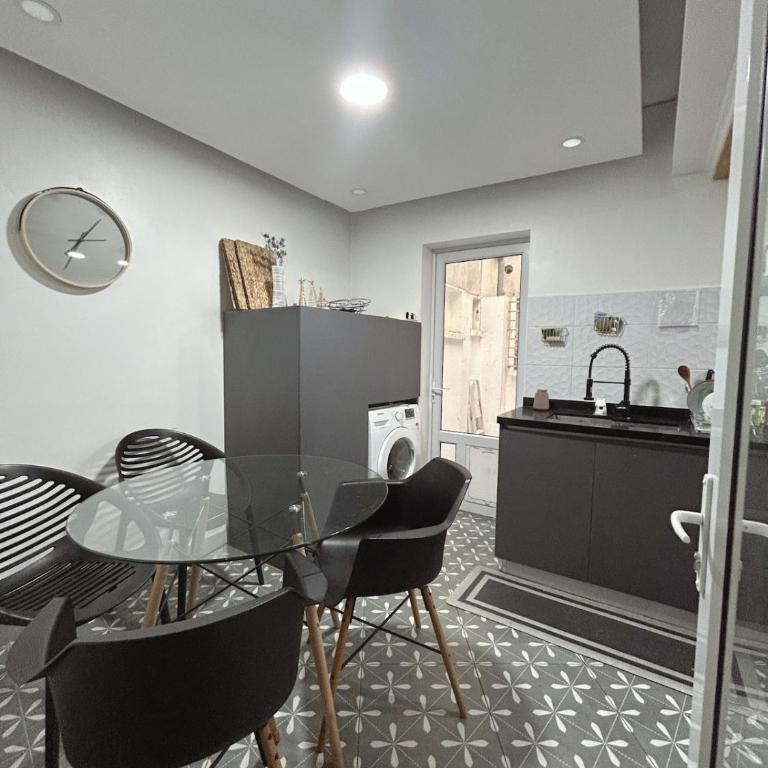 Refugio Urbano de Diseño en el Corazón de Santiago - Standard Apartment - 22