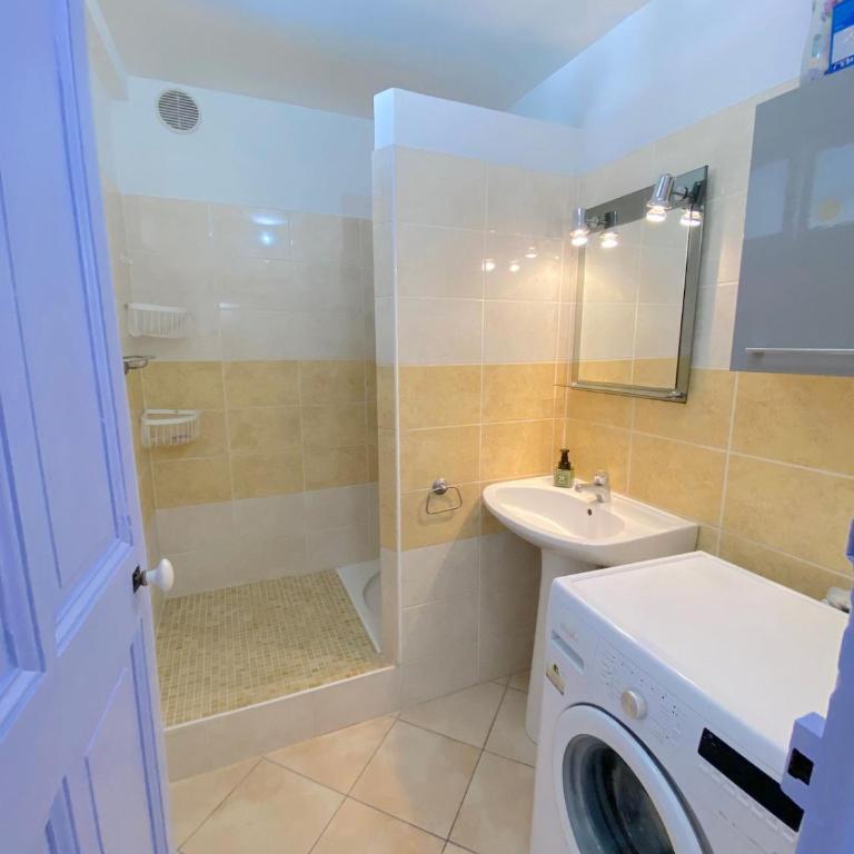 T3 neuf terrasse et garage - Appartement 2 Chambres - 22