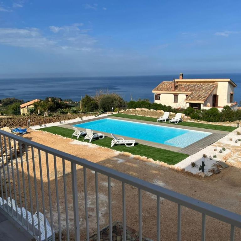 La Finestra sul Mare dello Zingaro - Camera Matrimoniale con Vista Parco - 26