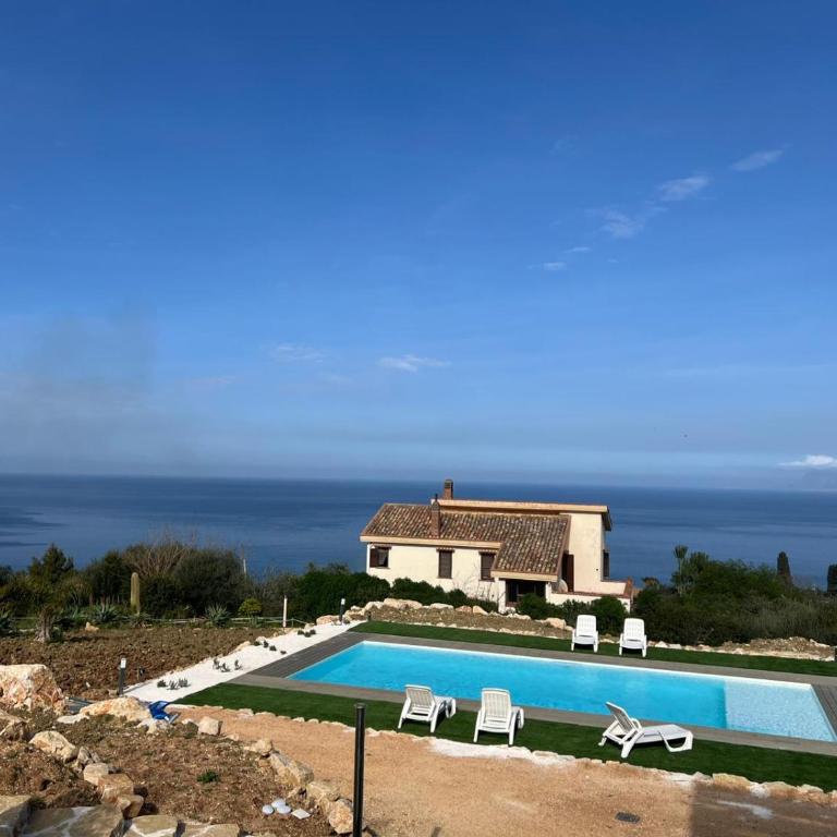 La Finestra sul Mare dello Zingaro - Camera Matrimoniale con Vista Parco - 34