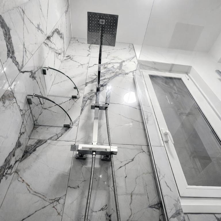 Free Parking - The Tigullio Suite - ML - Appartamento Deluxe con 2 Camere da Letto e Balcone - 22