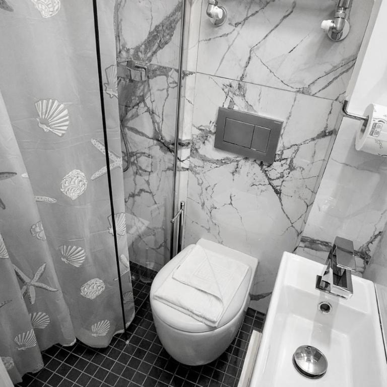 Free Parking - The Tigullio Suite - ML - Appartamento Deluxe con 2 Camere da Letto e Balcone - 24